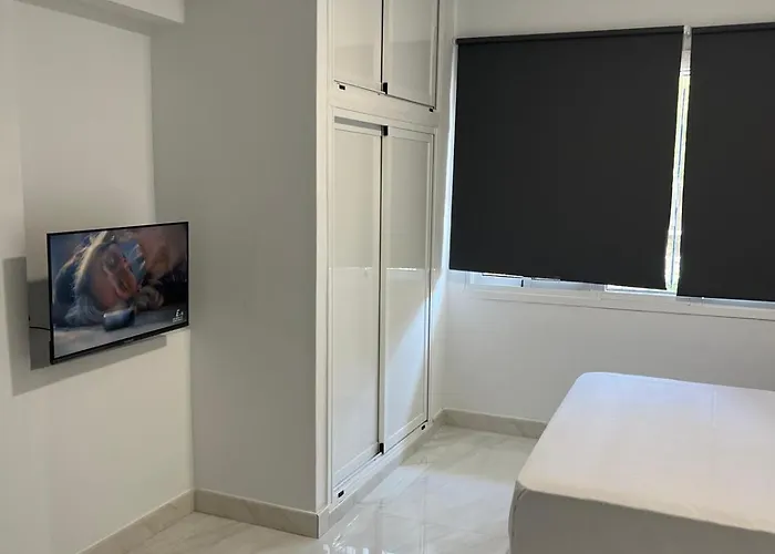 Amir Фуэнхирола