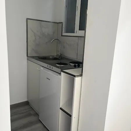 Amir בית הארחה 3*